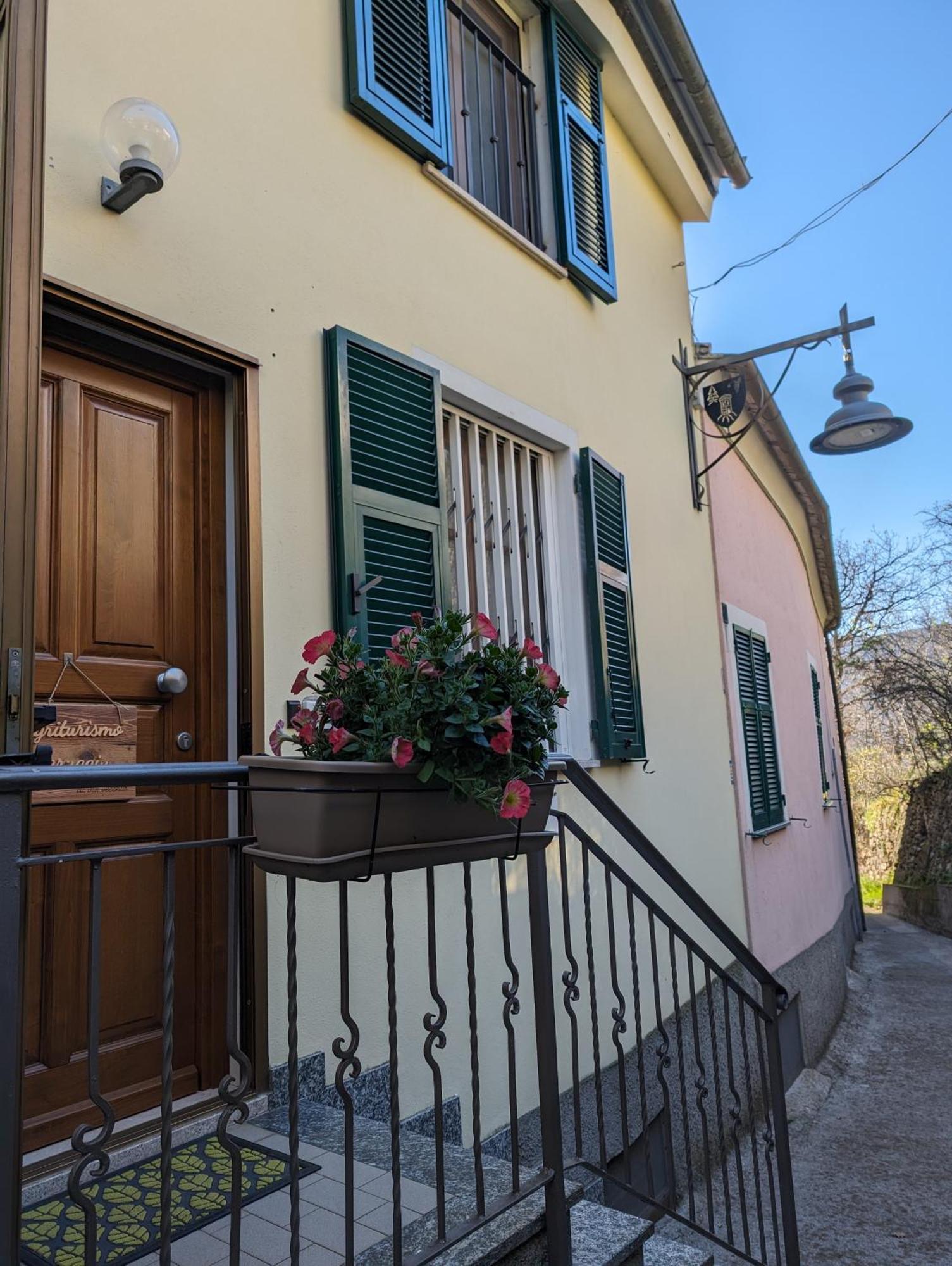 Agriturismo Caruggiu Di Via Vecchia Орко-Фельино Экстерьер фото